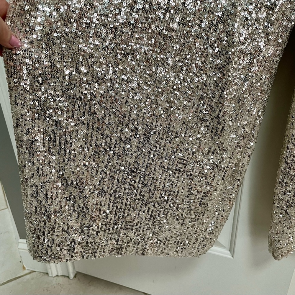 NWT Vince Camuto Silver Sequin Cowl Neck Sleeveless Tie Waist Wide Leg Jumpsuit - Picture 7 of 16